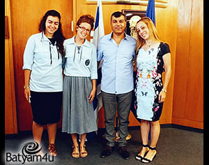 ענבל וראש העיר יוסי בכר