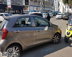 הרכב שחלונותיו מנופצים | צילום דוברות מד"א