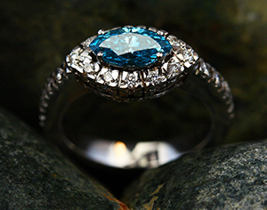 איך לבחור את טבעת האירוסין המדויקת עבור בת הזוג