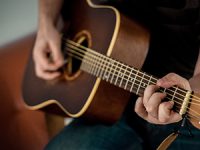 לימודי גיטרה – איך אני מתחיל?